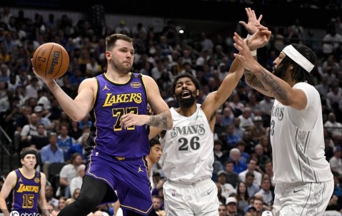 东契奇战旧主45+8老詹里程碑 浓眉两双湖人胜独行侠