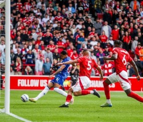 “正蓝旗”！自家青训出品的科尔维尔打进关键球&amp;8岁就加入切尔西