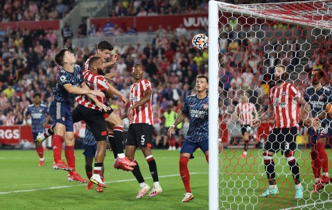 里尔交锋优势明显，布伦特福德主场表现不佳，维拉中场悍将成功复出