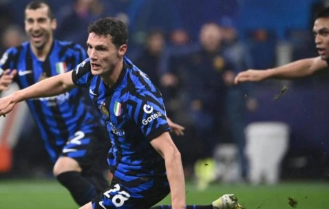 劳塔罗弑旧主，帕瓦尔送温暖，国米这剧本我看不懂！