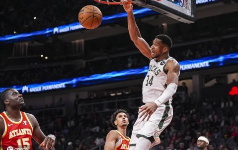 字母哥三双吹杨28+13 利拉德23分雄鹿胜老鹰取3连胜