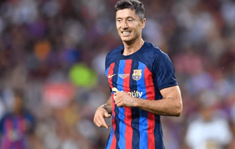 再见莱万！续约遭拒绝！巴萨豪横，1亿求购意甲mvp，造梦幻三叉戟