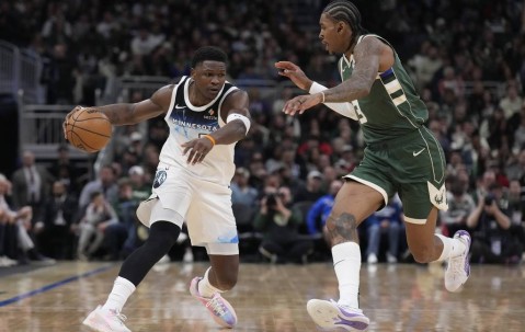 字母哥三双爱德华兹25分 波蒂斯两双雄鹿逆转森林狼